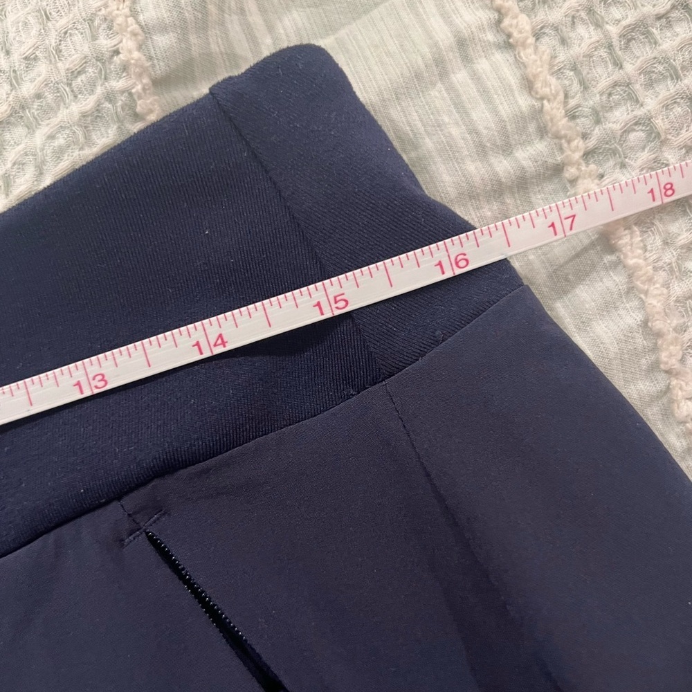 Athleta Soho Cropped Jogger Navy Women’s Size 10 Zip Pockets EUC - Picture 5 of 6